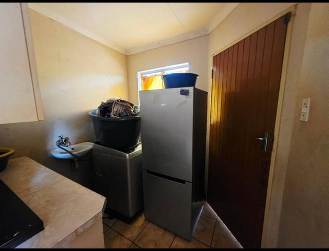 10 BEDROOM HOUSE FOR SALE IN KLOPPERPARK